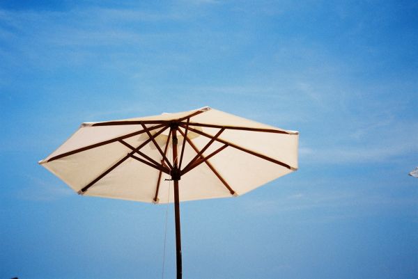Le parasol 3x3 professionnel : qualité et style au rendez-vous